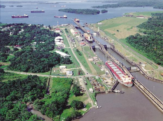 Назарбаев хочет прорыть канал между Черным и Каспийским морями