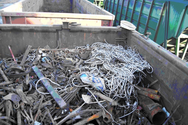 Обложили пошлиной