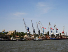 Грузооборот российских портов Азово-Черноморского бассейна в январе-июне 2018 г. вырос на 5,8%